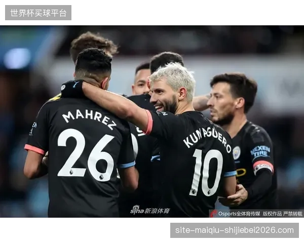 “黄金一代”阵容结构合理,凯塞多与埃斯图皮尼安等英超球员构成战术核心骨架。 “黄金一代”阵容结构合理,凯塞多与埃斯图皮尼安等英超球员构成战术核心骨架。
